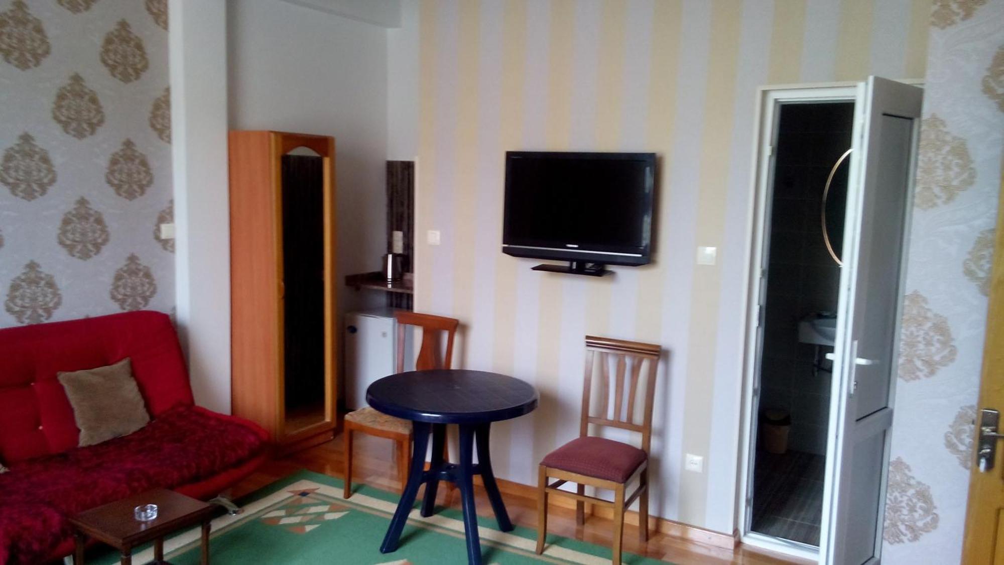 Dzveli Batumi Hotell Rom bilde