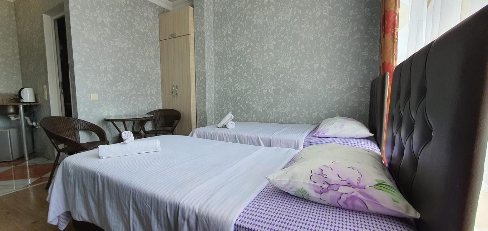 Dzveli Batumi Hotell Rom bilde
