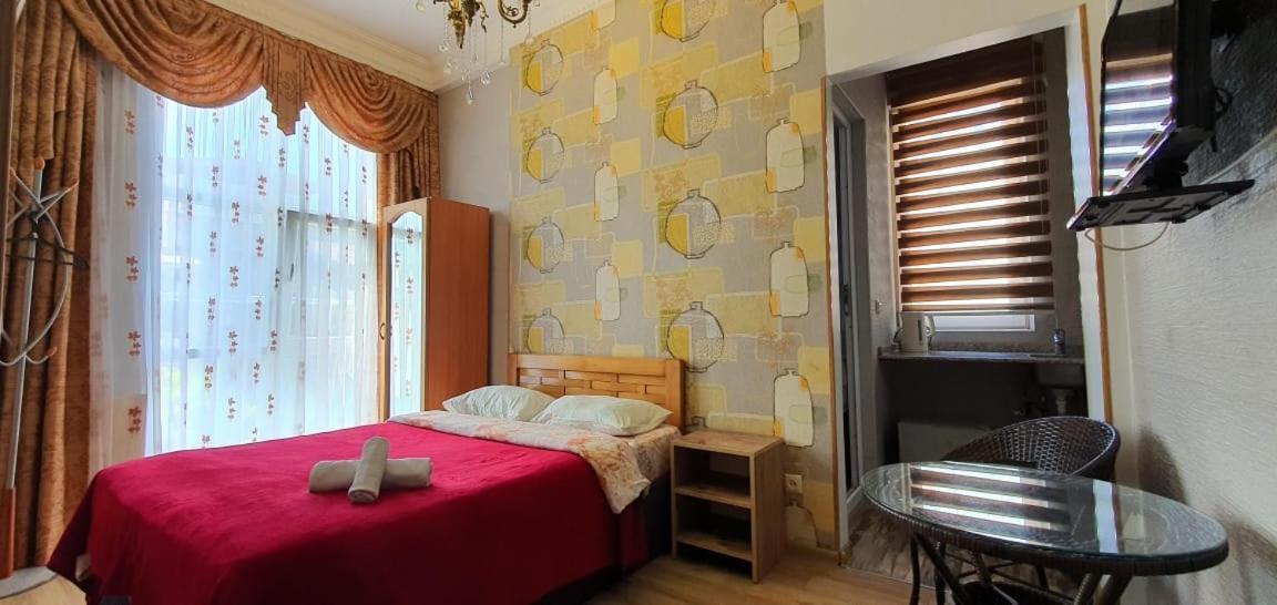 Dzveli Batumi Hotell Rom bilde