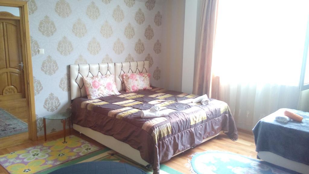 Dzveli Batumi Hotell Rom bilde
