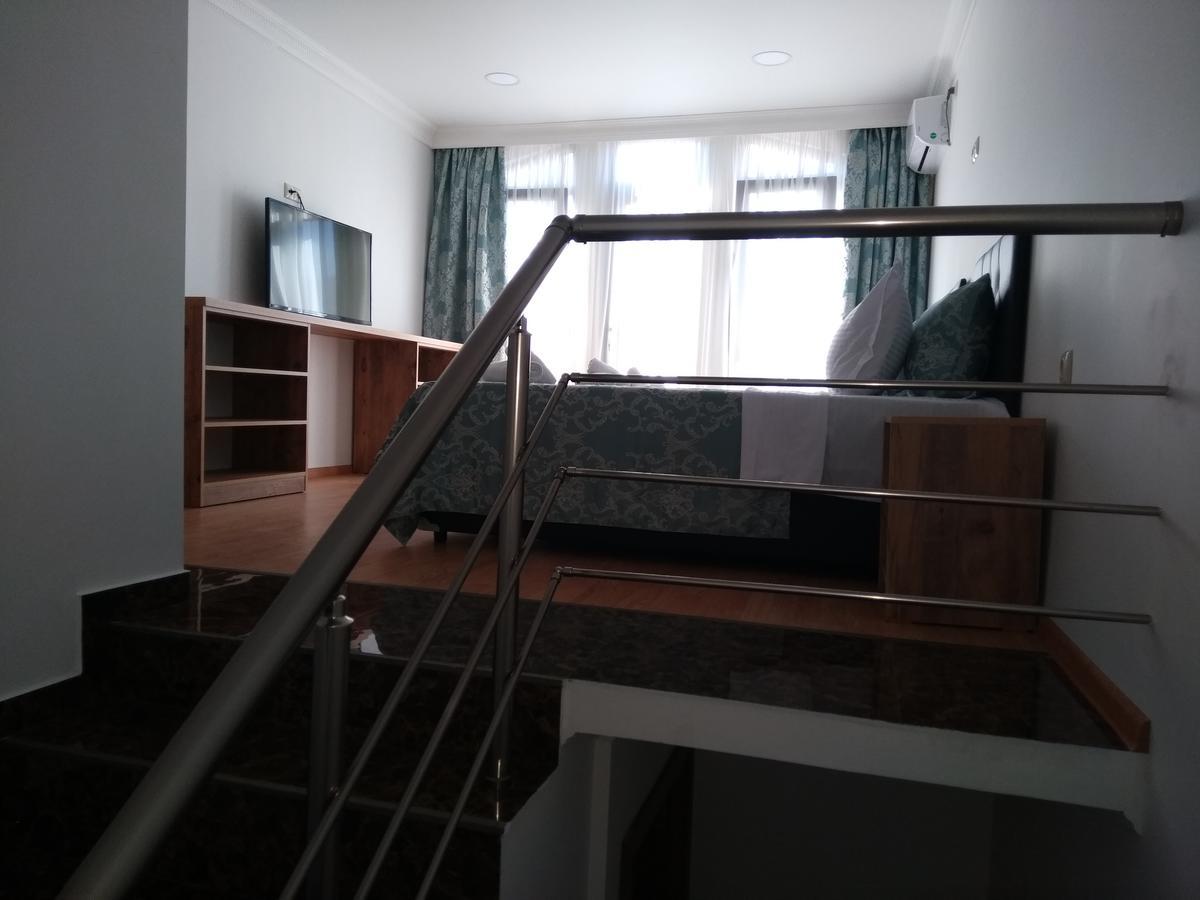 Dzveli Batumi Hotell Eksteriør bilde